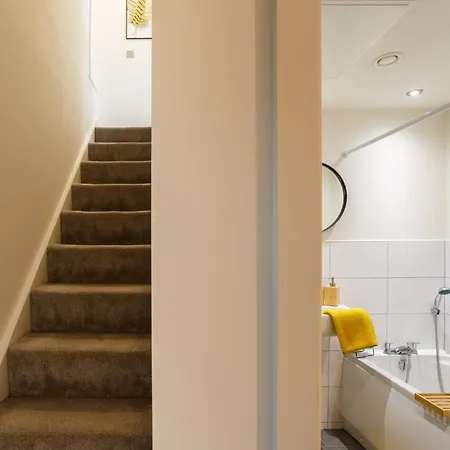 Kemara - Stunning 2 Bedroom Duplex Apartment *