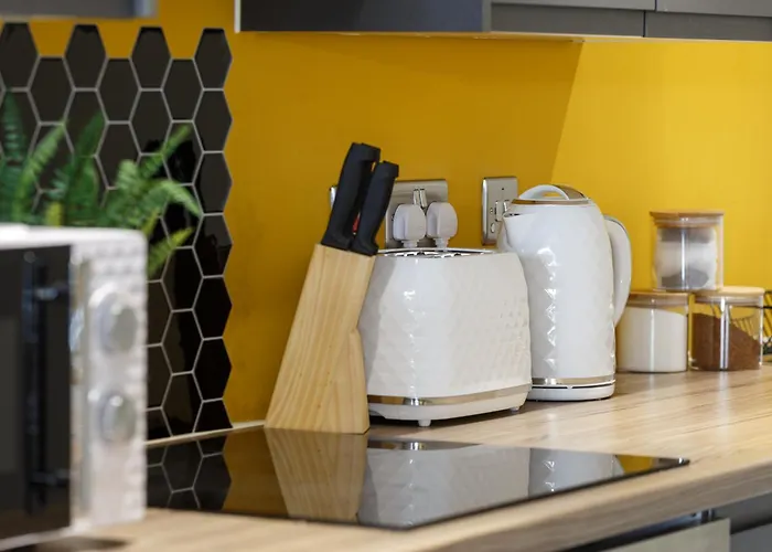 Kemara - Stunning 2 Bedroom Duplex Брадфорд