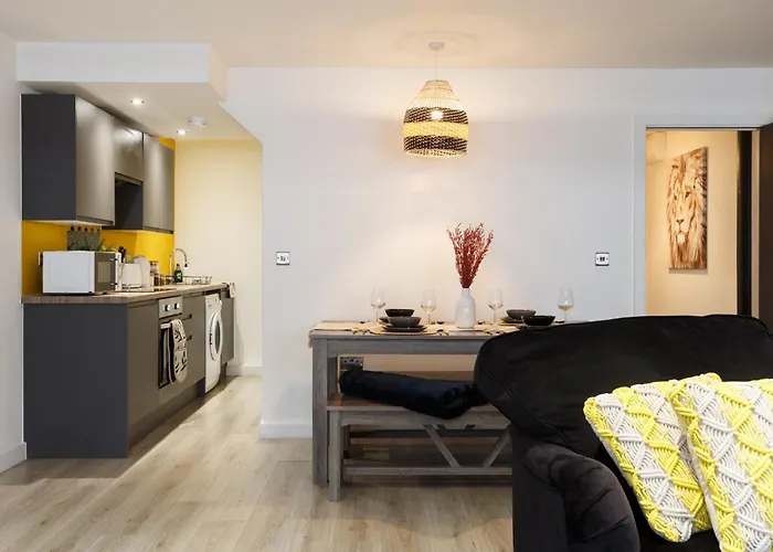 Kemara - Stunning 2 Bedroom Duplex Брадфорд