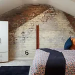 Kemara - Stunning 2 Bedroom Duplex Apartment Bradford (West Yorkshire)