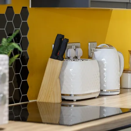 Kemara - Stunning 2 Bedroom Duplex Bradford (West Yorkshire)